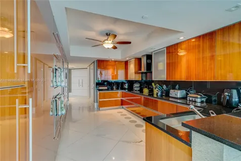2711 S Ocean Drive Hollywood FL 33019