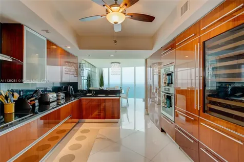 2711 S Ocean Drive Hollywood FL 33019