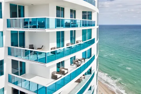 2711 S Ocean Drive Hollywood FL 33019