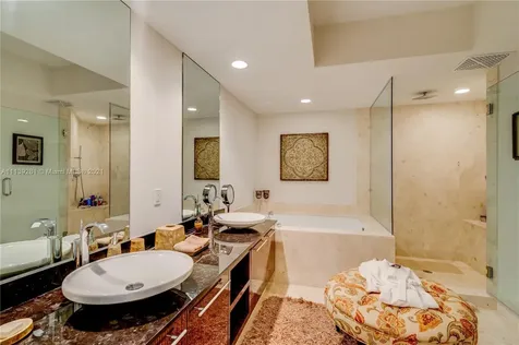 2711 S Ocean Drive Hollywood FL 33019