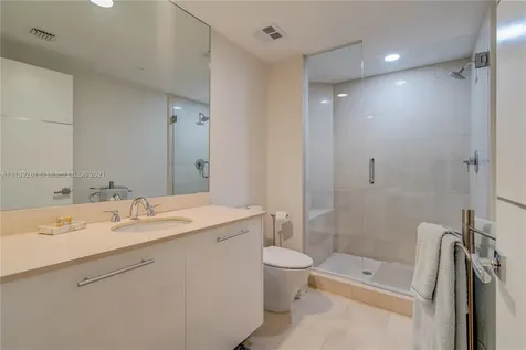 2711 S Ocean Drive Hollywood FL 33019