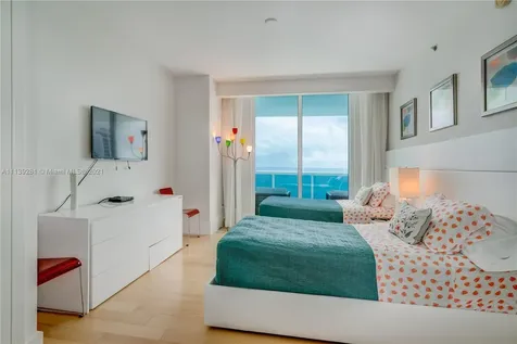 2711 S Ocean Drive Hollywood FL 33019