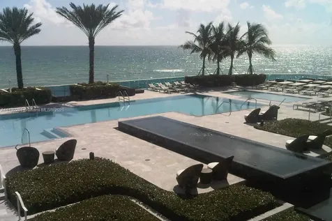 2711 S Ocean Drive Hollywood FL 33019