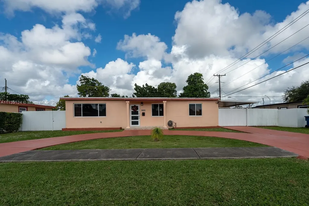 9215 SW 41st Terrace Miami FL 33165