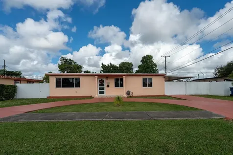 9215 SW 41st Terrace Miami FL 33165
