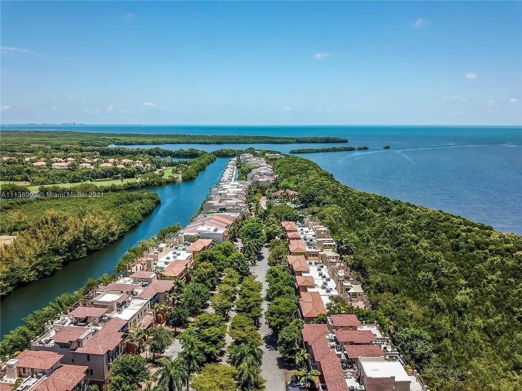 6147 Paradise Point Drive Palmetto Bay FL 33157