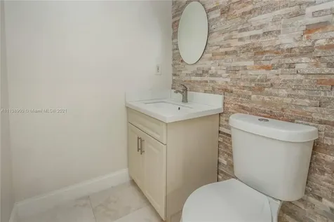 6147 Paradise Point Drive Palmetto Bay FL 33157