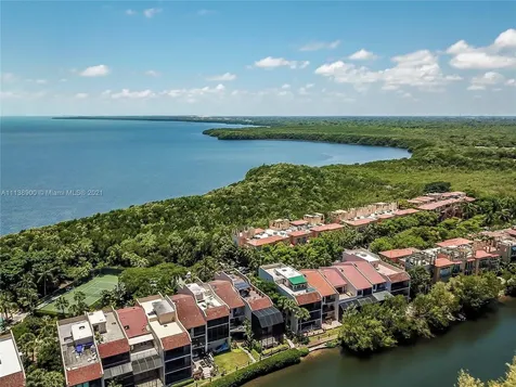 6147 Paradise Point Drive Palmetto Bay FL 33157