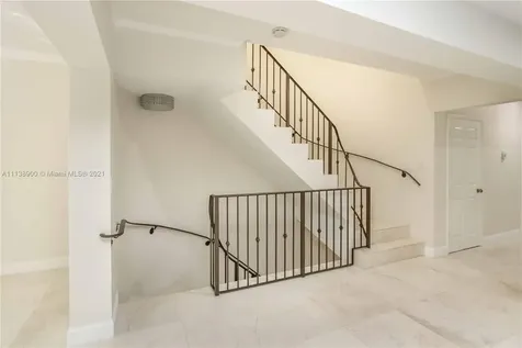 6147 Paradise Point Drive Palmetto Bay FL 33157