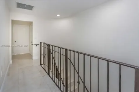 6147 Paradise Point Drive Palmetto Bay FL 33157