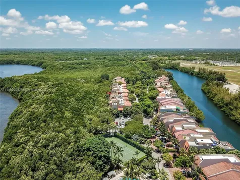 6147 Paradise Point Drive Palmetto Bay FL 33157