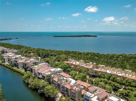 6147 Paradise Point Drive Palmetto Bay FL 33157