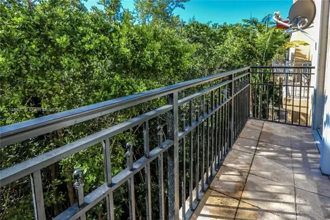 6147 Paradise Point Drive Palmetto Bay FL 33157