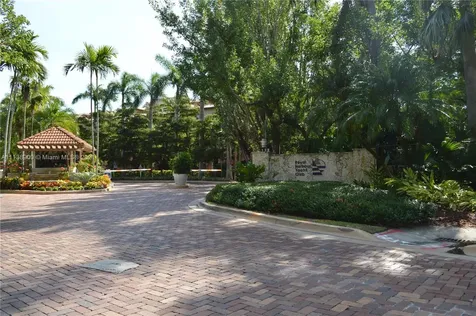 6147 Paradise Point Drive Palmetto Bay FL 33157