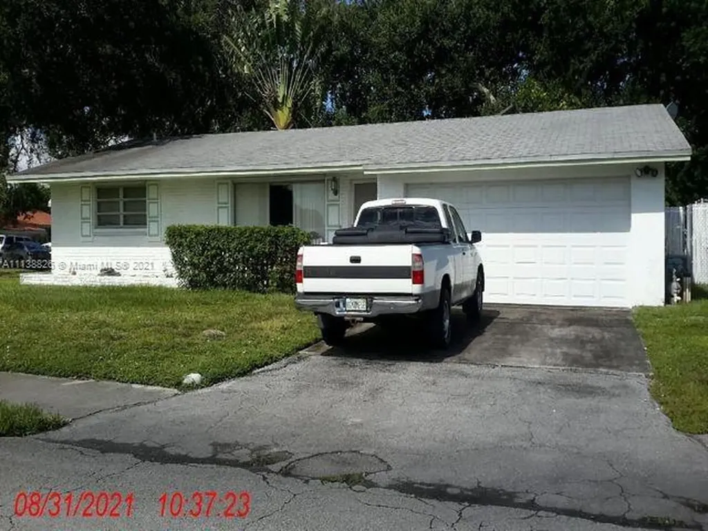 7101 SW 14th Street Pembroke Pines FL 33023
