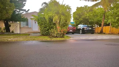 1935 Cleveland Street Hollywood FL 33020