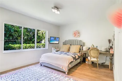 18670 NE 21st Avenue North Miami Beach FL 33179