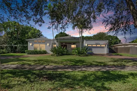 18670 NE 21st Avenue North Miami Beach FL 33179