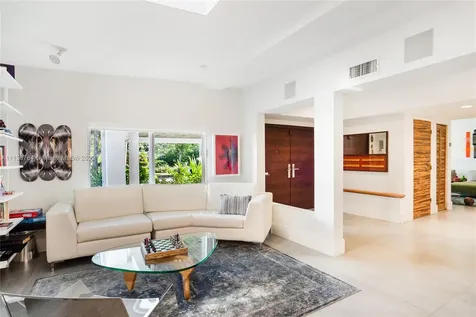 18670 NE 21st Avenue North Miami Beach FL 33179
