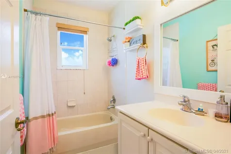 7116 Old Orchard Way Boynton Beach FL 33436