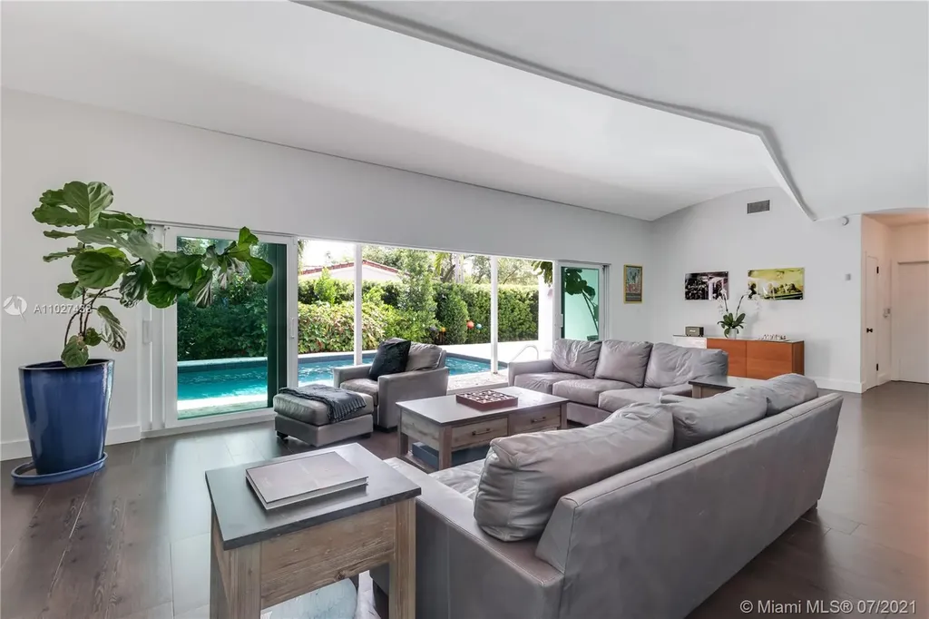 3681 N Prospect Drive Coconut Grove FL 33133