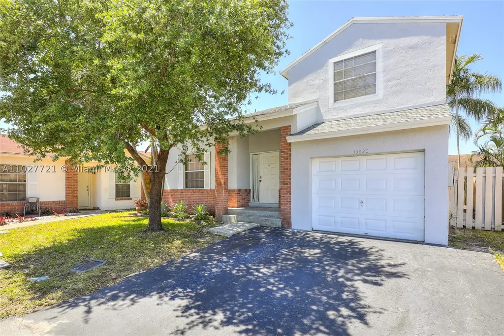 13820 Cumberland Place Davie FL 33325