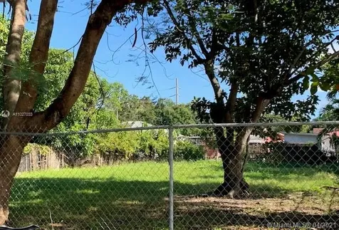 3435 NW 9th Court Miami FL 33127
