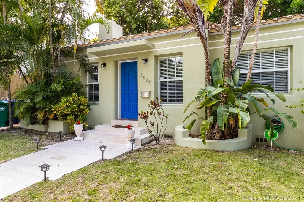 7526 NE 6th Court Miami FL 33138