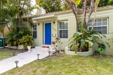 7526 NE 6th Court Miami FL 33138