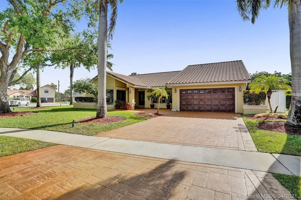 1724 NW 91st Avenue Plantation FL 33322
