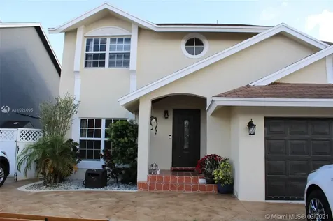9720 SW 13th Street Pembroke Pines FL 33025