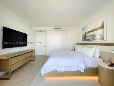 2201 Collins Avenue Miami Beach FL 33139