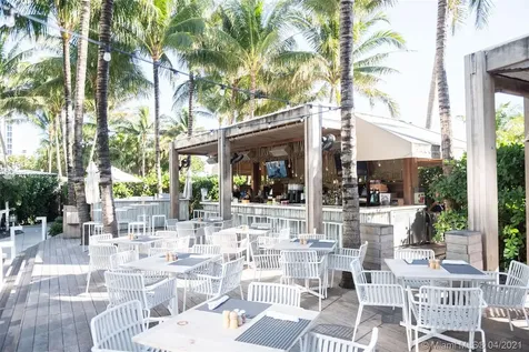 2201 Collins Avenue Miami Beach FL 33139