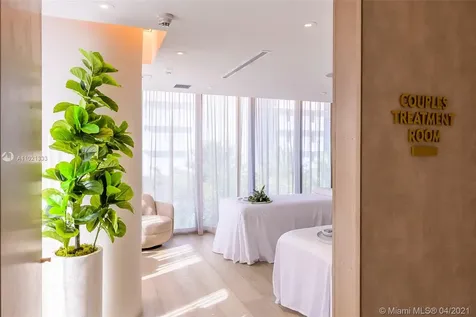 2201 Collins Avenue Miami Beach FL 33139