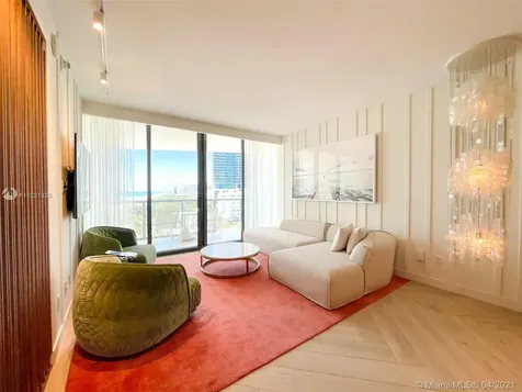 2201 Collins Avenue Miami Beach FL 33139