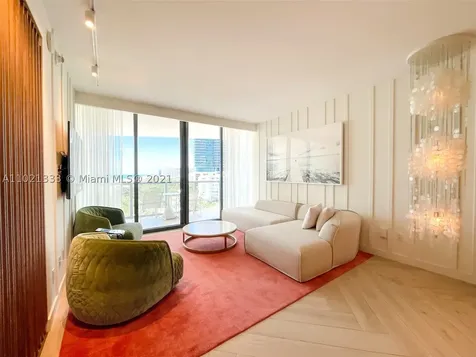 2201 Collins Avenue Miami Beach FL 33139