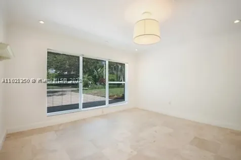 200 W Mashta Drive Key Biscayne FL 33149