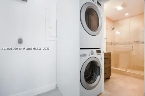 200 W Mashta Drive Key Biscayne FL 33149