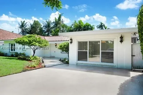 200 W Mashta Drive Key Biscayne FL 33149