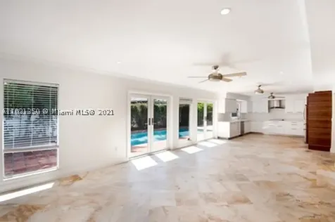 200 W Mashta Drive Key Biscayne FL 33149