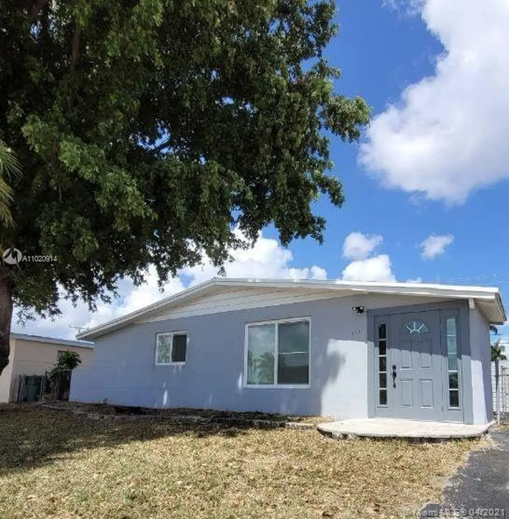 5631 SW 39th Street Davie FL 33314