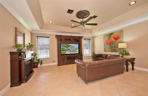 5049 Waters Edge Way Cooper City FL 33330