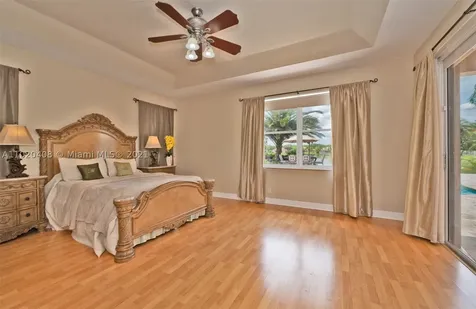 5049 Waters Edge Way Cooper City FL 33330