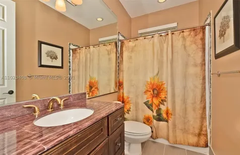 5049 Waters Edge Way Cooper City FL 33330