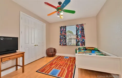 5049 Waters Edge Way Cooper City FL 33330