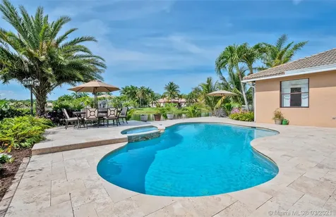 5049 Waters Edge Way Cooper City FL 33330