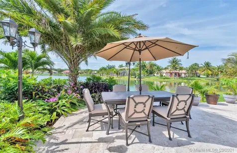 5049 Waters Edge Way Cooper City FL 33330