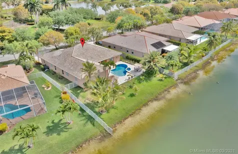 5049 Waters Edge Way Cooper City FL 33330