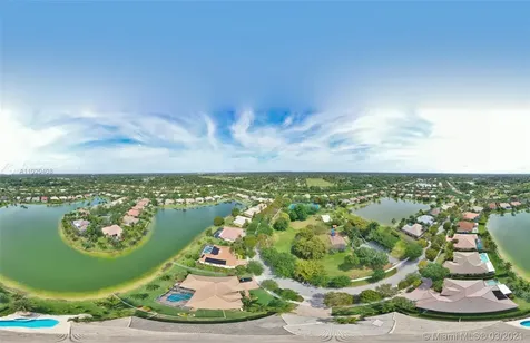 5049 Waters Edge Way Cooper City FL 33330
