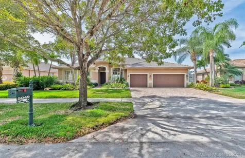 5049 Waters Edge Way Cooper City FL 33330